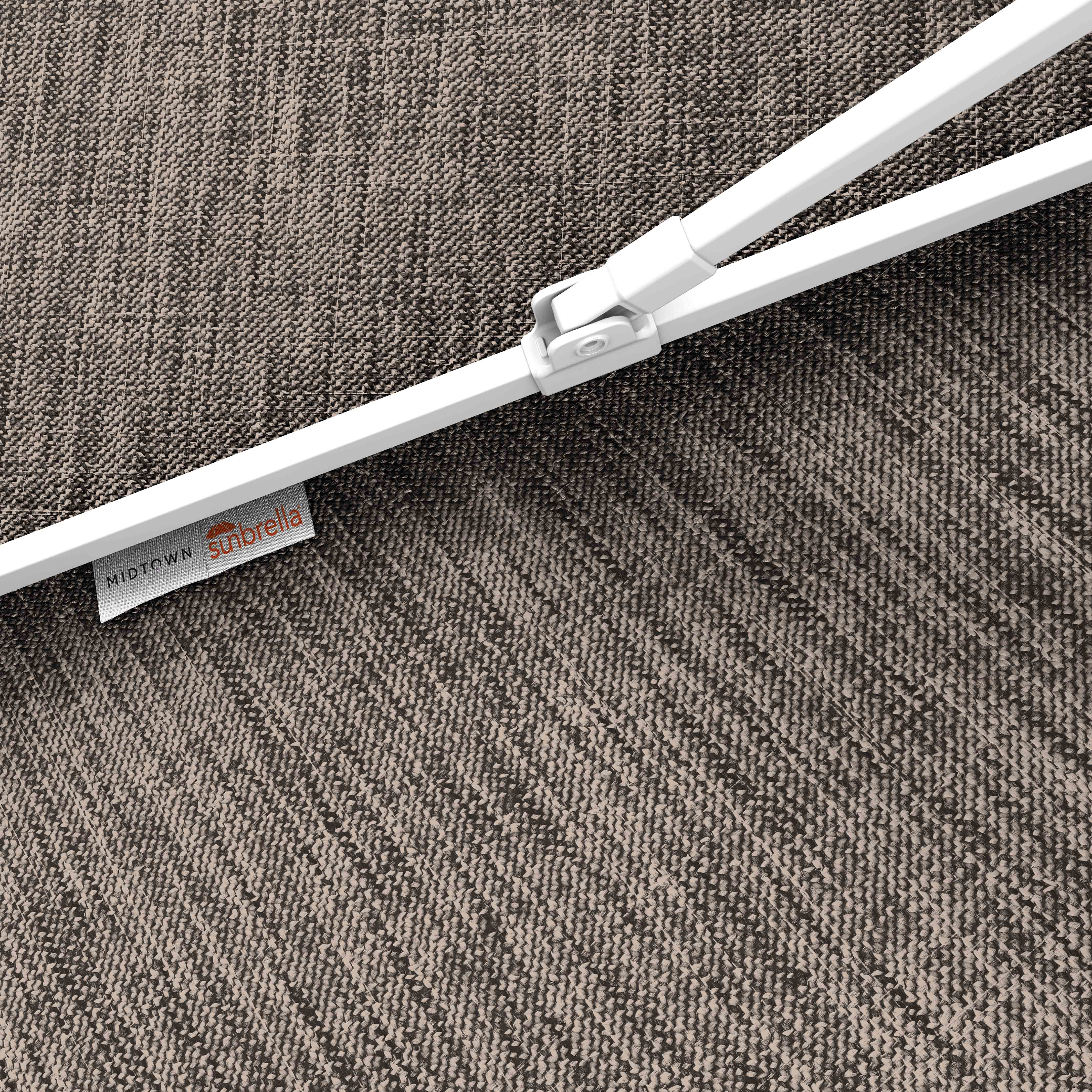 #pole finish_White